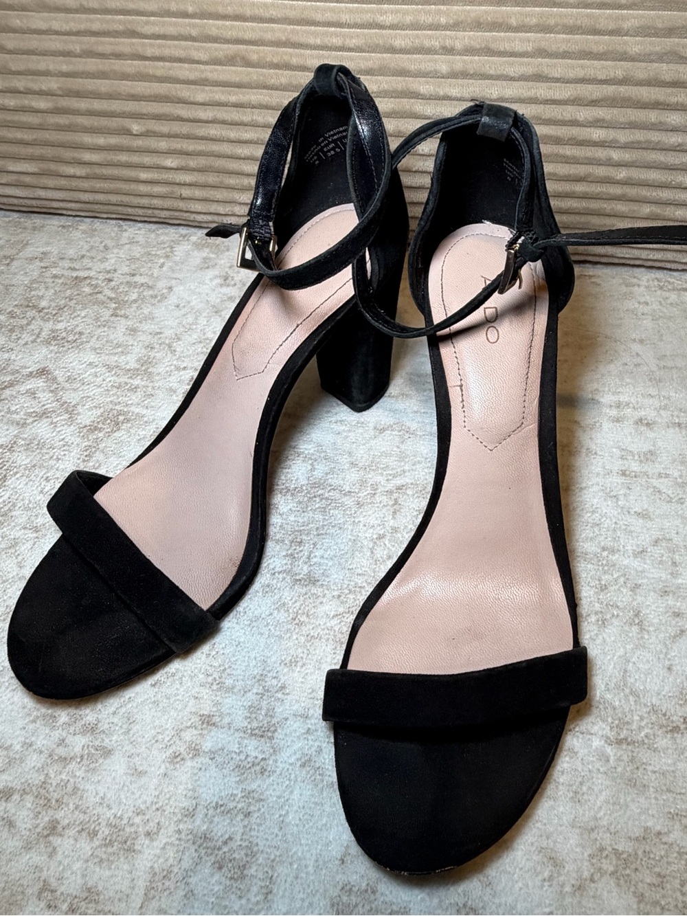ALDO Black Suede Chunky Heel Ankle Strap Women’s Size 8